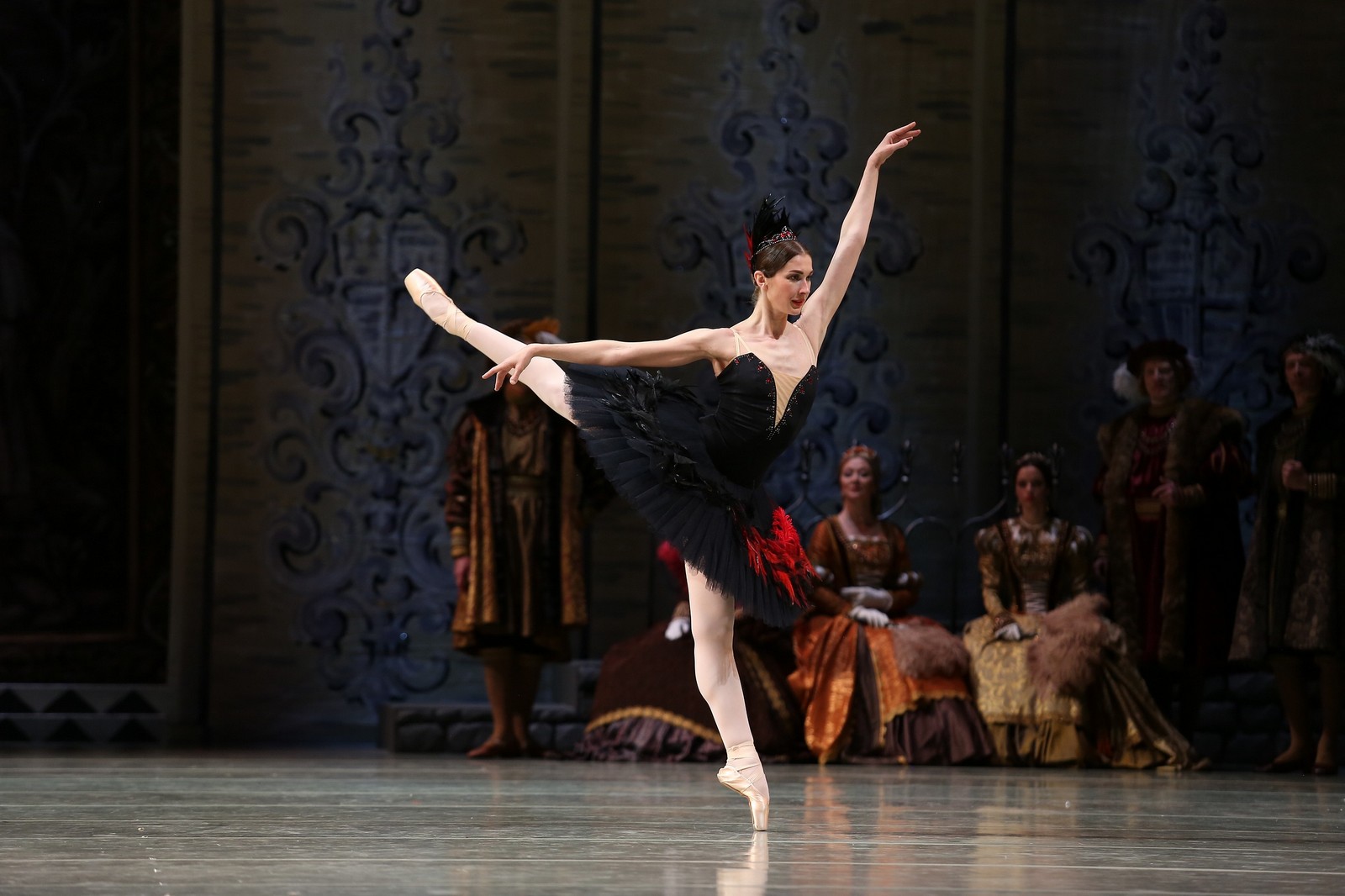 Премьера балета «Лебединое озеро» состоялась в НОВАТе - НОВАТ - фото №48