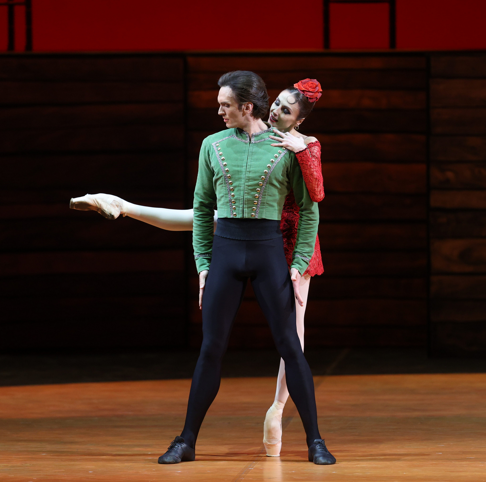 Svetlana Zakharova Gala Performance in NOVAT - Photo №1