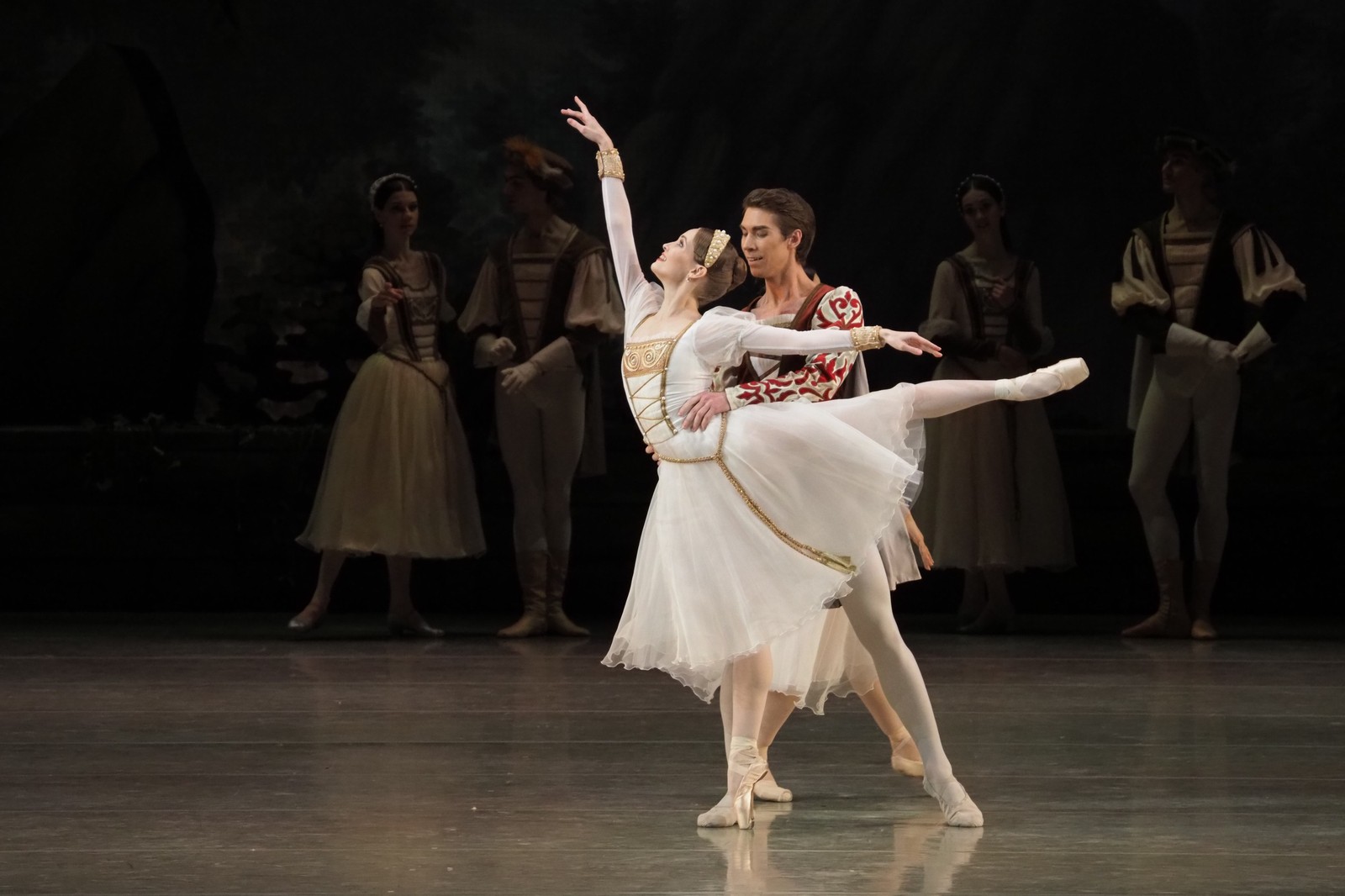 Премьера балета «Лебединое озеро» состоялась в НОВАТе - НОВАТ - фото №58