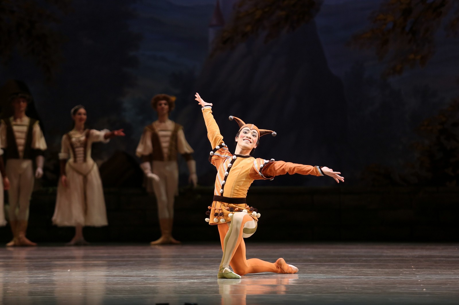 Премьера балета «Лебединое озеро» состоялась в НОВАТе - НОВАТ - фото №21