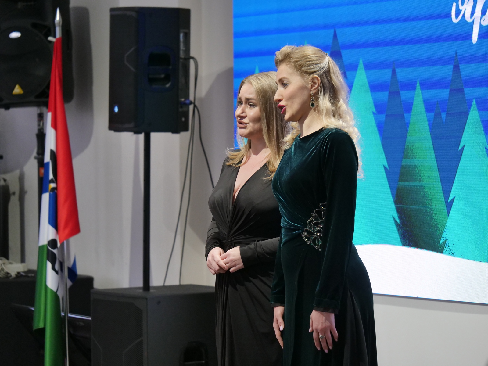 Музыкальный подарок НОВАТа участникам благотворительной ярмарки  в НГУАДИ - НОВАТ - фото №9