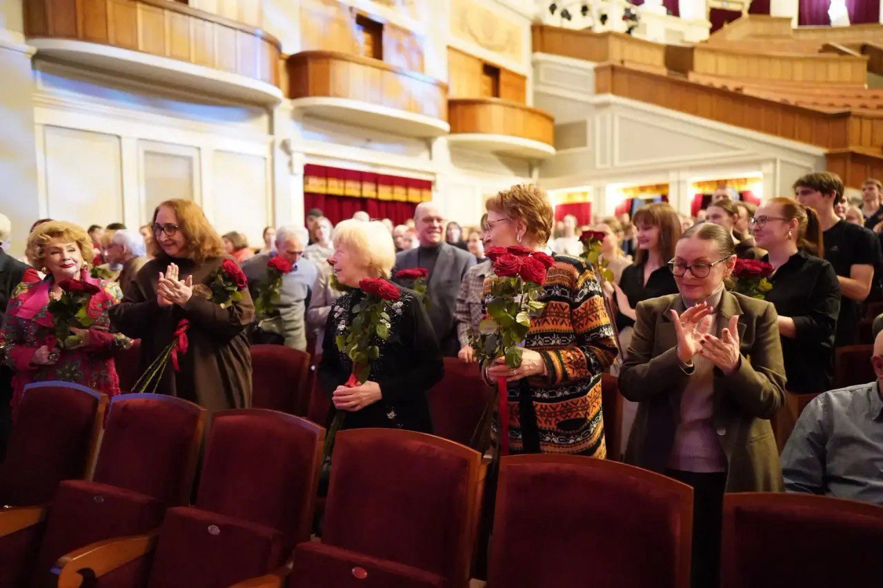 Театральная семья Новосибирского театра оперы и балета отметила День артиста - НОВАТ - фото №11
