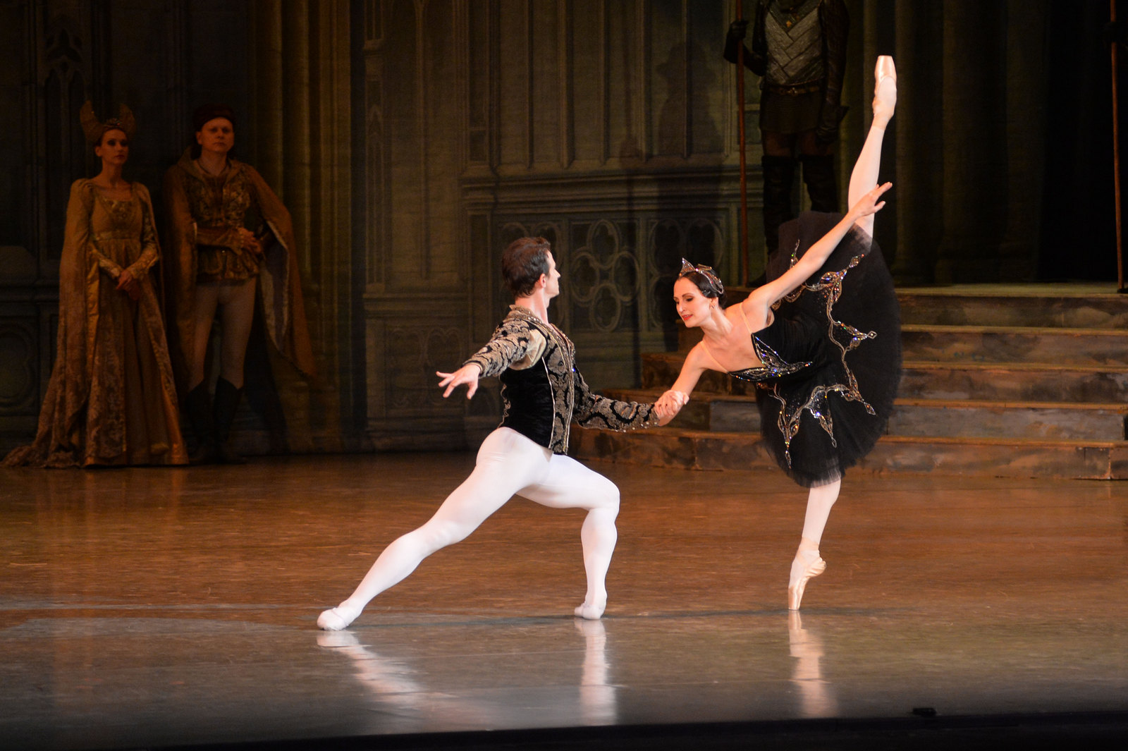 Прима-балерине НОВАТа Анне Одинцовой присвоено звание народного артиста России - НОВАТ - фото №13