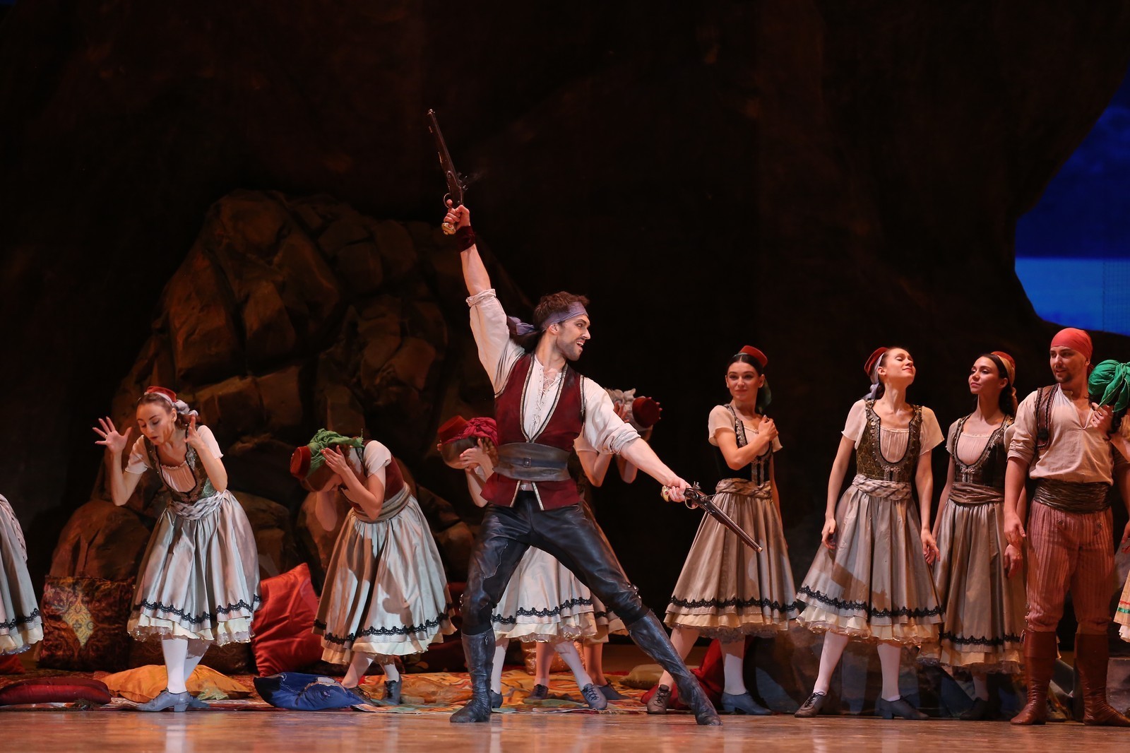 Le Corsaire. Back on stage in NOVAT - Photo №40