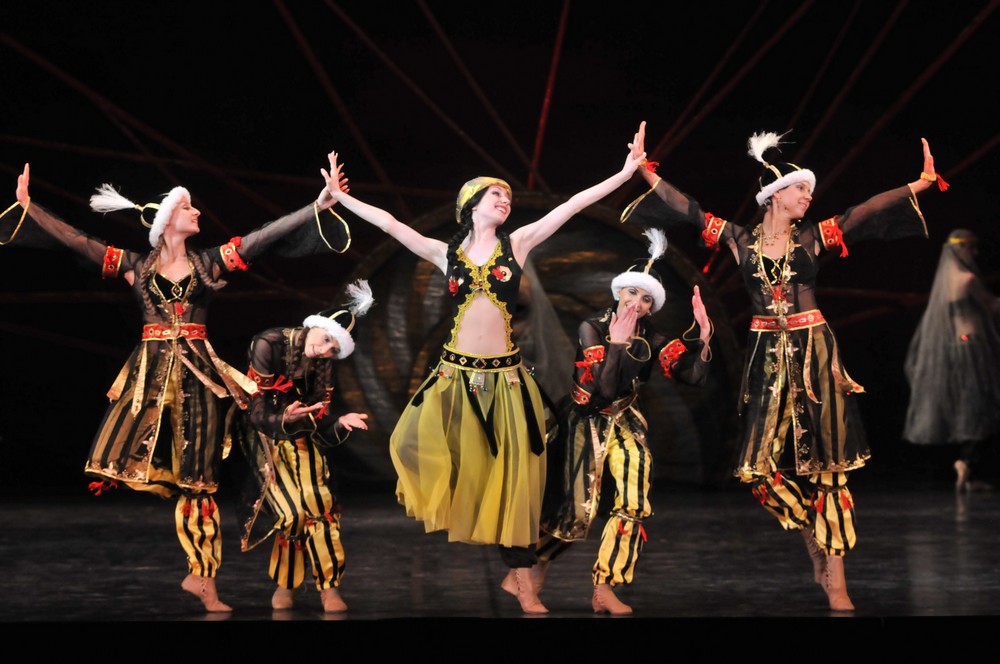 Битвы и триумфы в балетах в НОВАТе - Фото №4