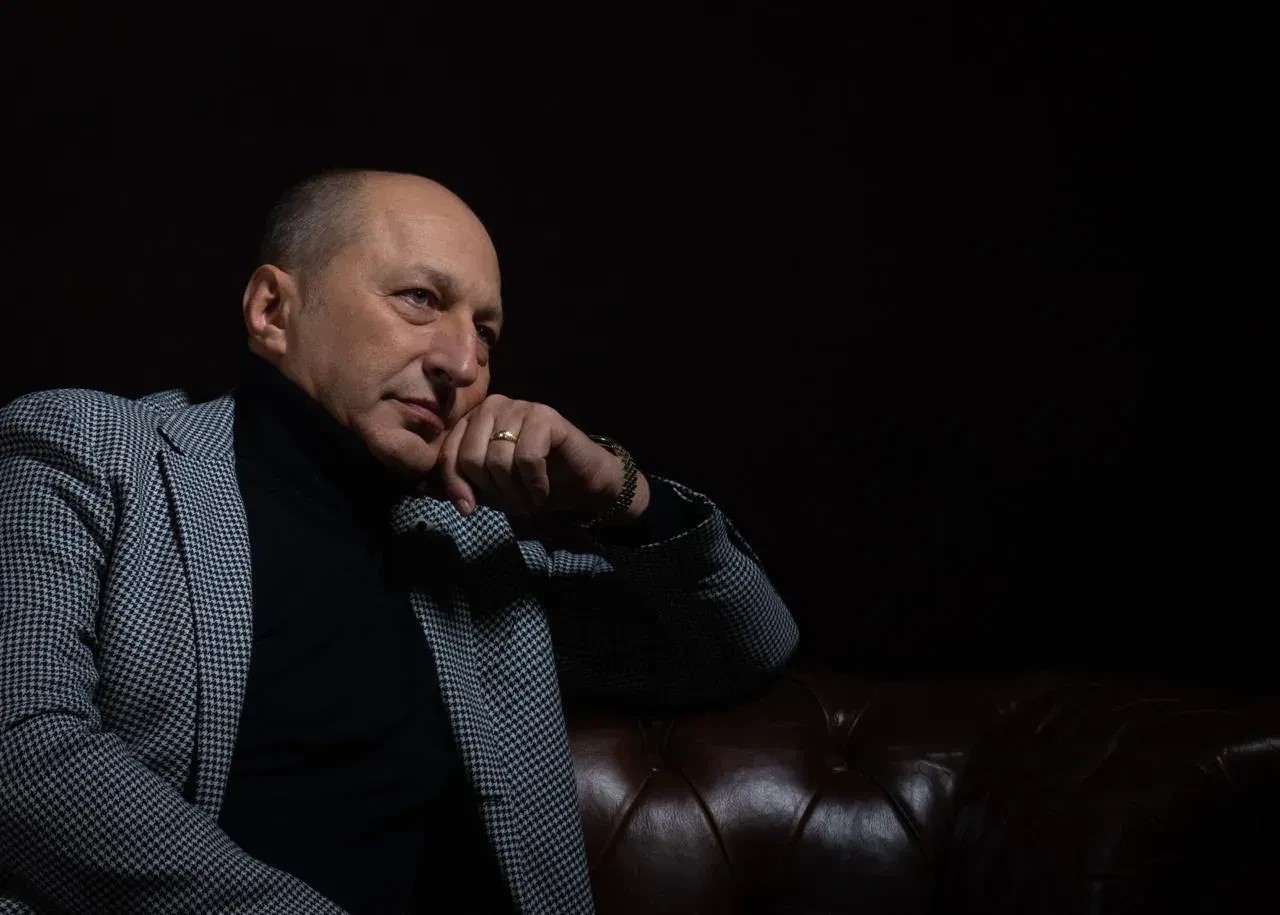 Эльдар Алиев: «После Мариинки – только НОВАТ». Шесть лет эксклюзива и первый театр на материке – хореограф доверил «Тысячу и одну ночь» НОВАТу - НОВАТ - фото №6