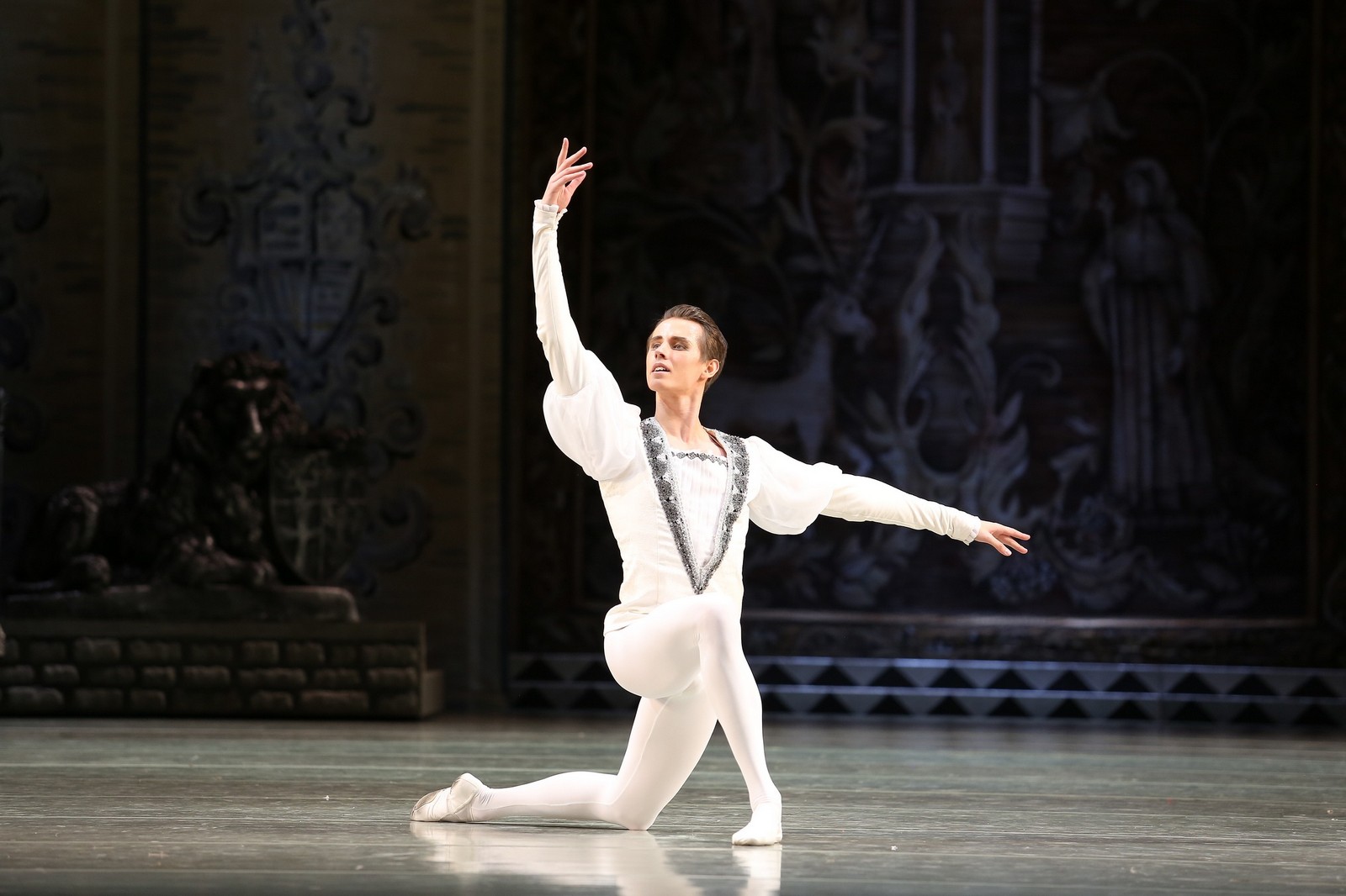 Премьера балета «Лебединое озеро» состоялась в НОВАТе - НОВАТ - фото №47