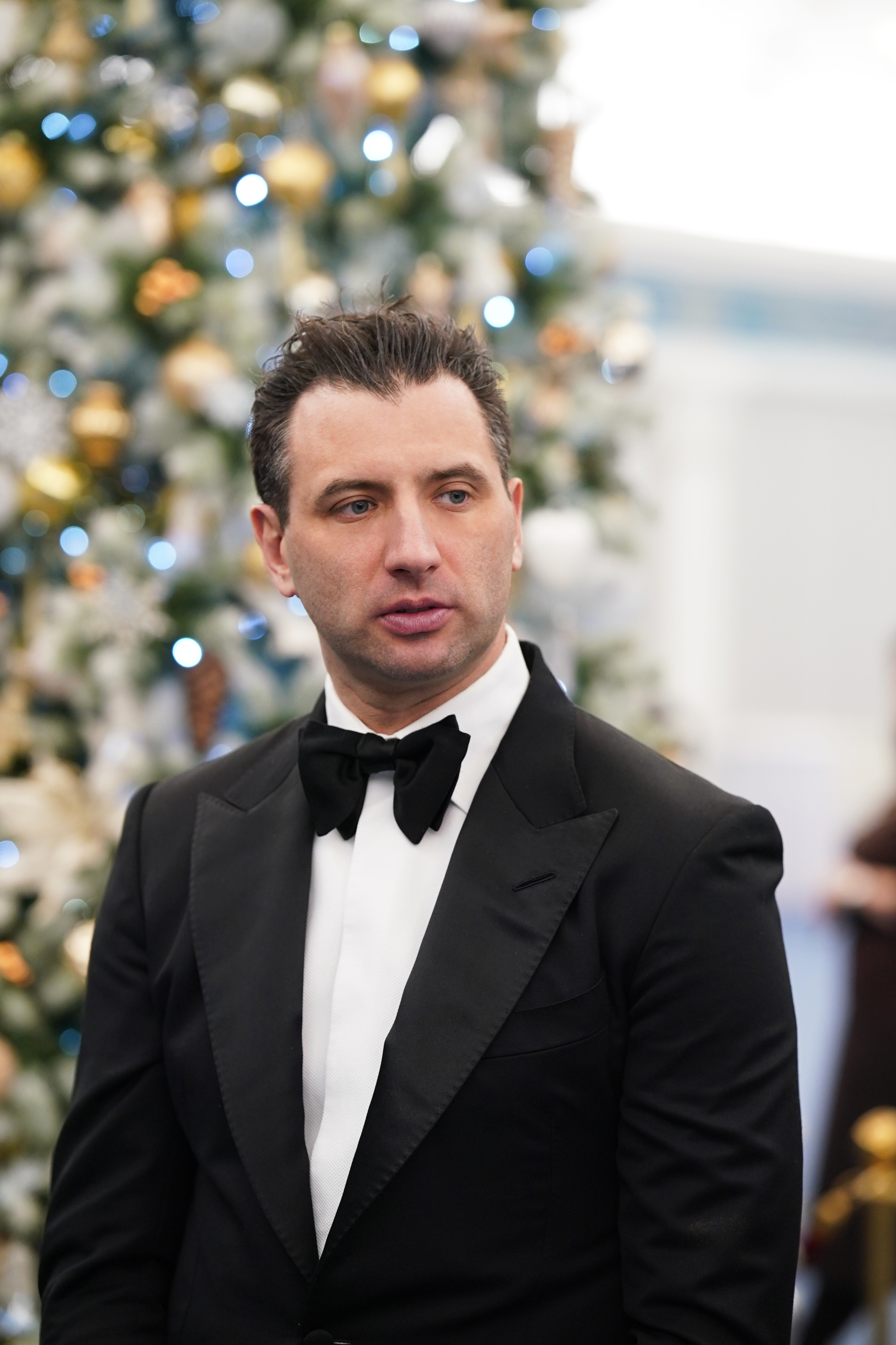 Сборная России по хоккею и юные воспитанники школы «Красная Машина Юниор» посетили Новосибирский театр оперы и балета - НОВАТ - фото №22