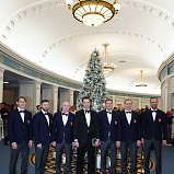 Сборная России по хоккею и юные воспитанники школы «Красная Машина Юниор» посетили Новосибирский театр оперы и балета - НОВАТ - фото №3