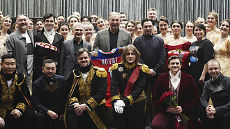 Легенда спорта в легендарном театре - НОВАТ