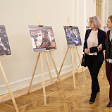 В нашем Театре Победы открыта фотовыставка «Донбасс: прошлое и настоящее»  - НОВАТ - фото №3