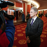 Сборная России по хоккею и юные воспитанники школы «Красная Машина Юниор» посетили Новосибирский театр оперы и балета - НОВАТ - фото №11